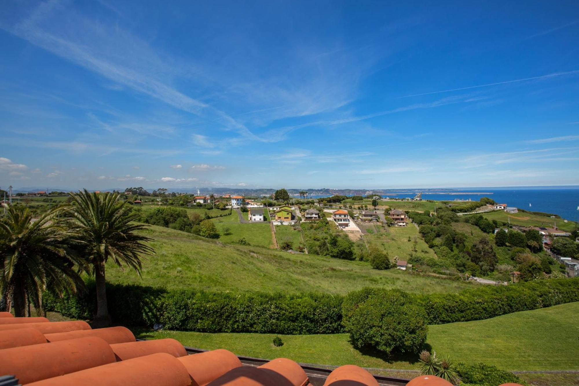 La Colina Hotel Gijon Exterior photo