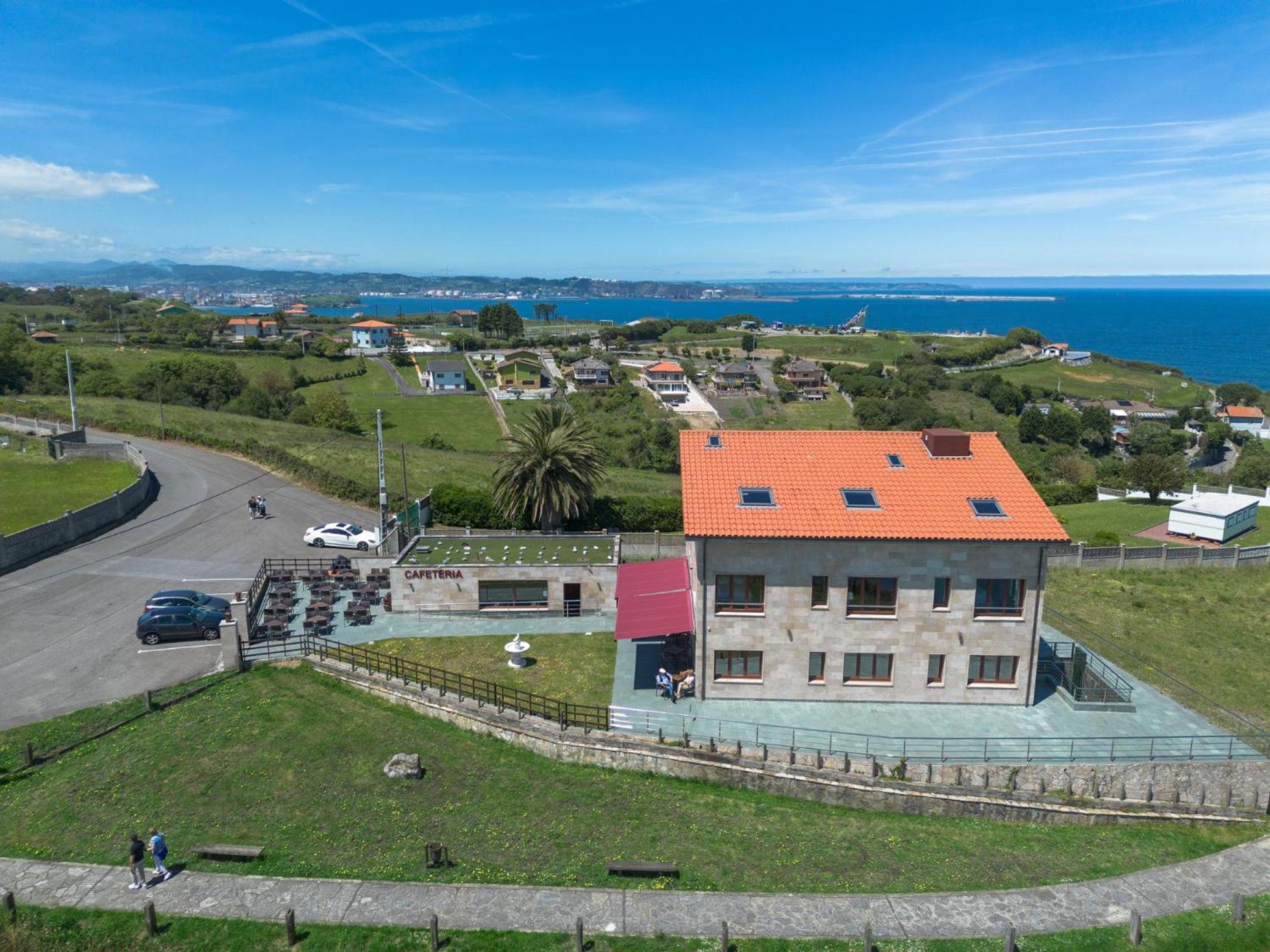 La Colina Hotel Gijon Exterior photo